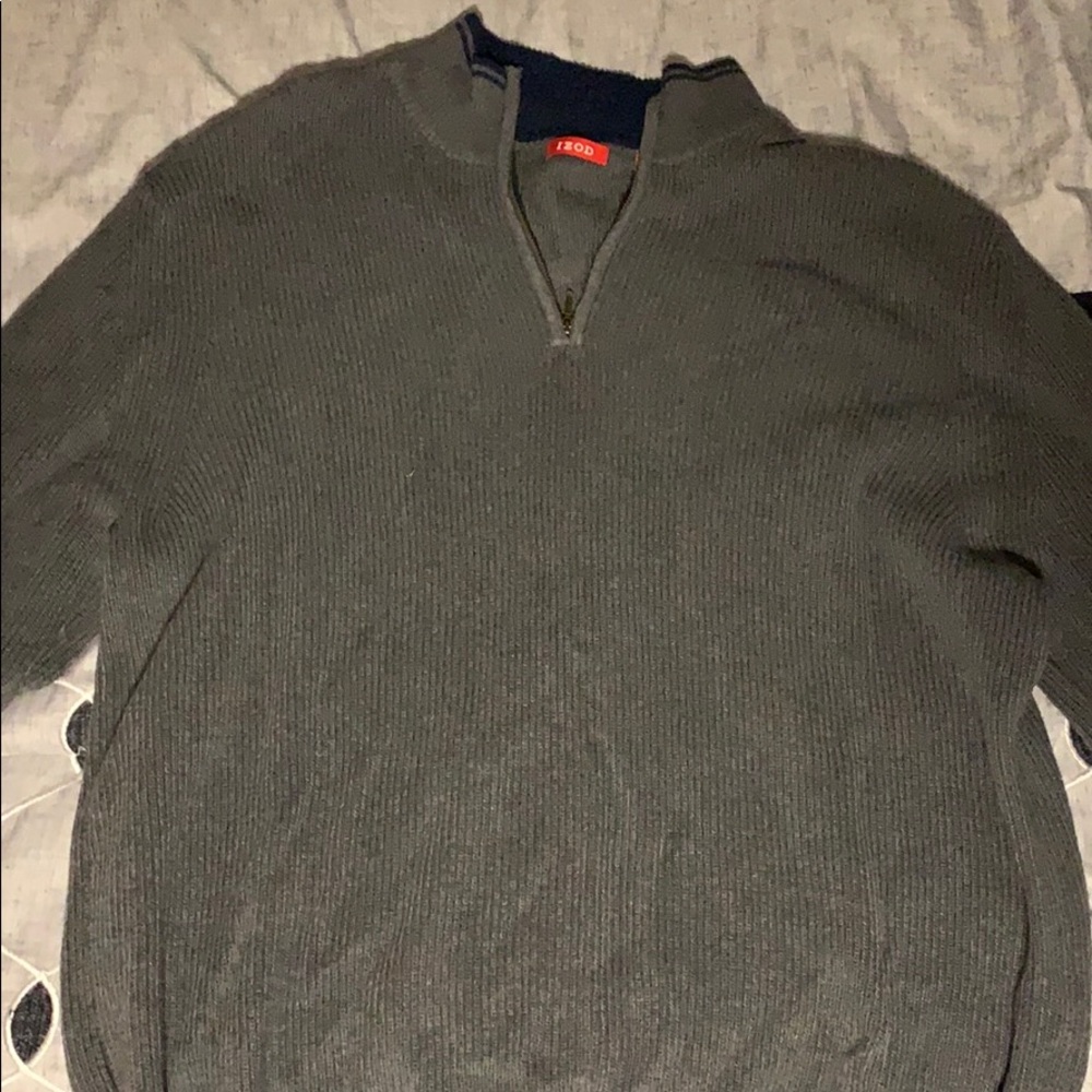 IZOD Pullover